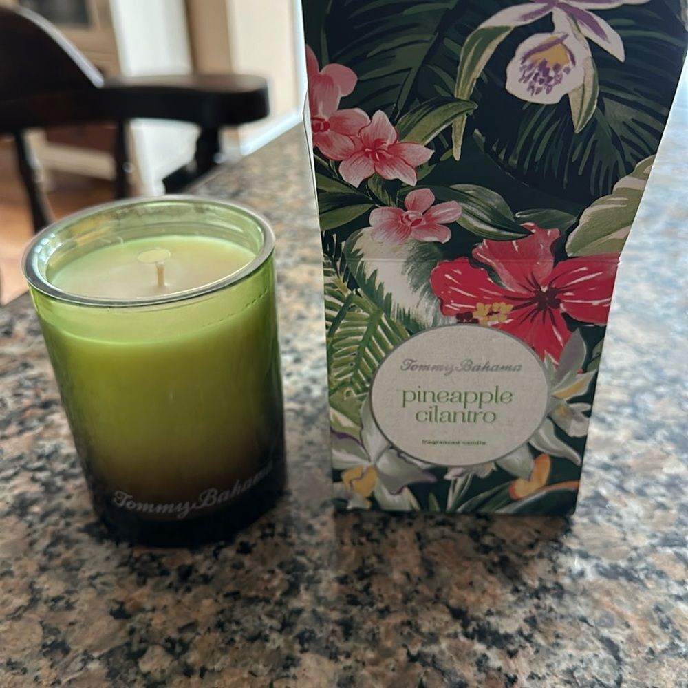 New Tommy Bahama Candle Pineapple Cilantro 7.5oz